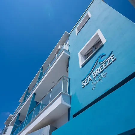 Sea Breeze דירה