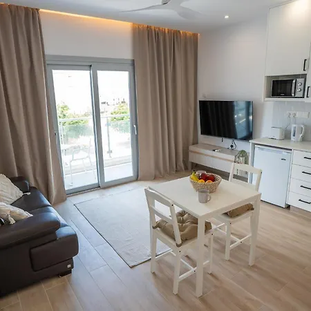 Sea Breeze דירה פאפוס