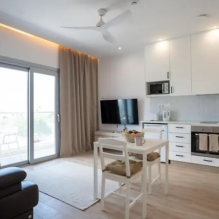 Sea Breeze דירה פאפוס